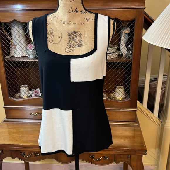 Drapers & Damons Petites NWOT Black and White Color Block Beaded Sweater Set. - Picture 8 of 16